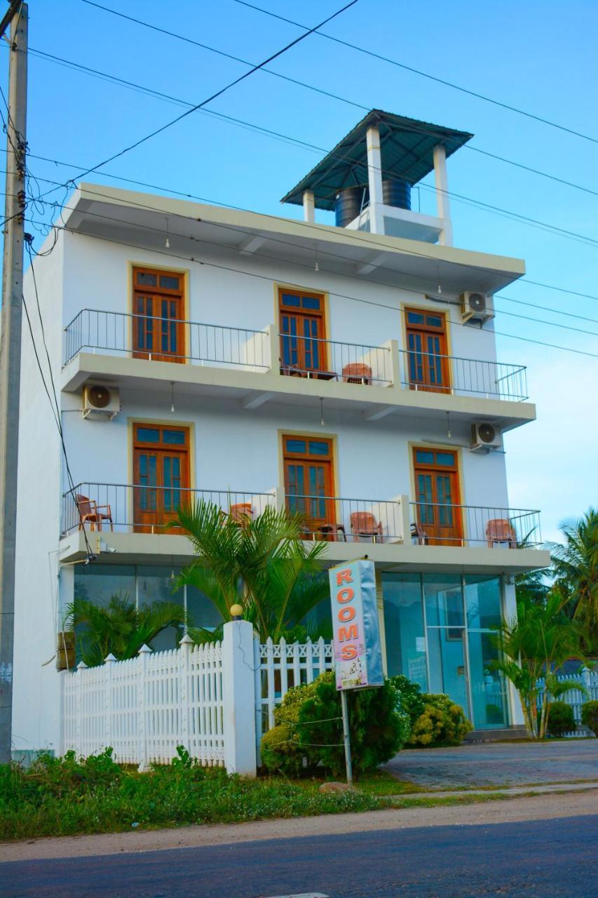 Hotel Kiyara Дамбулла Екстер'єр фото