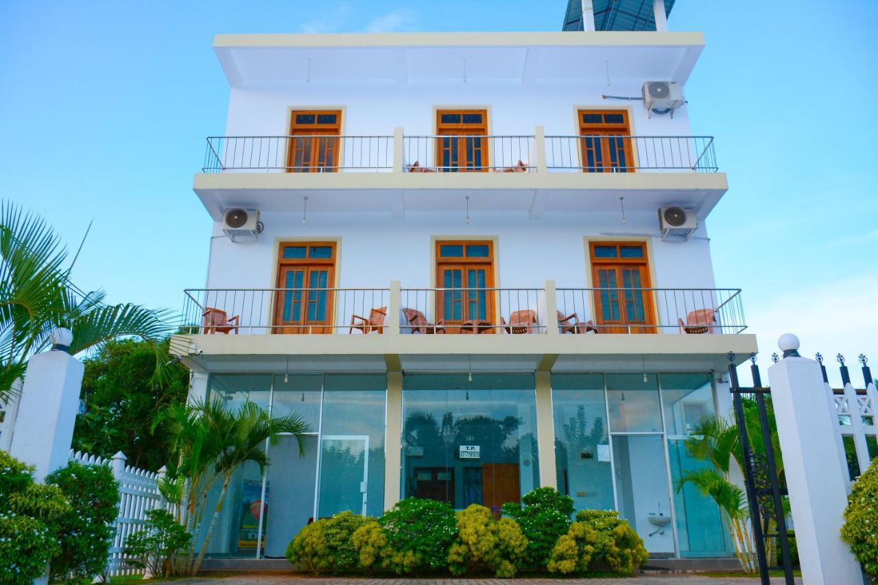 Hotel Kiyara Дамбулла Екстер'єр фото